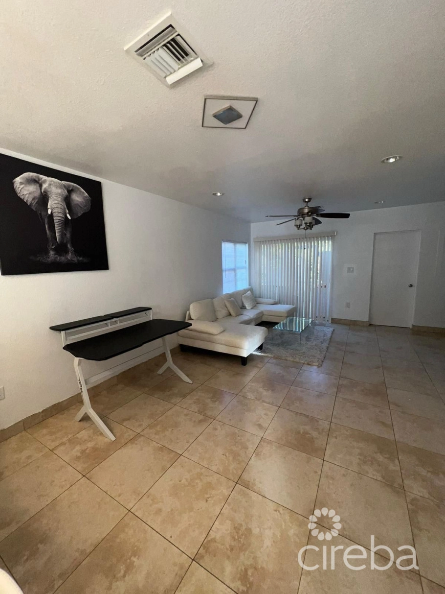 Lower Valley Luxury Townhouse