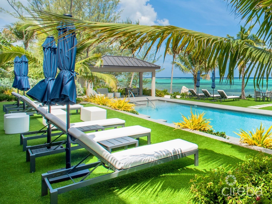 Black Urchin: Private Beachfront Estate
