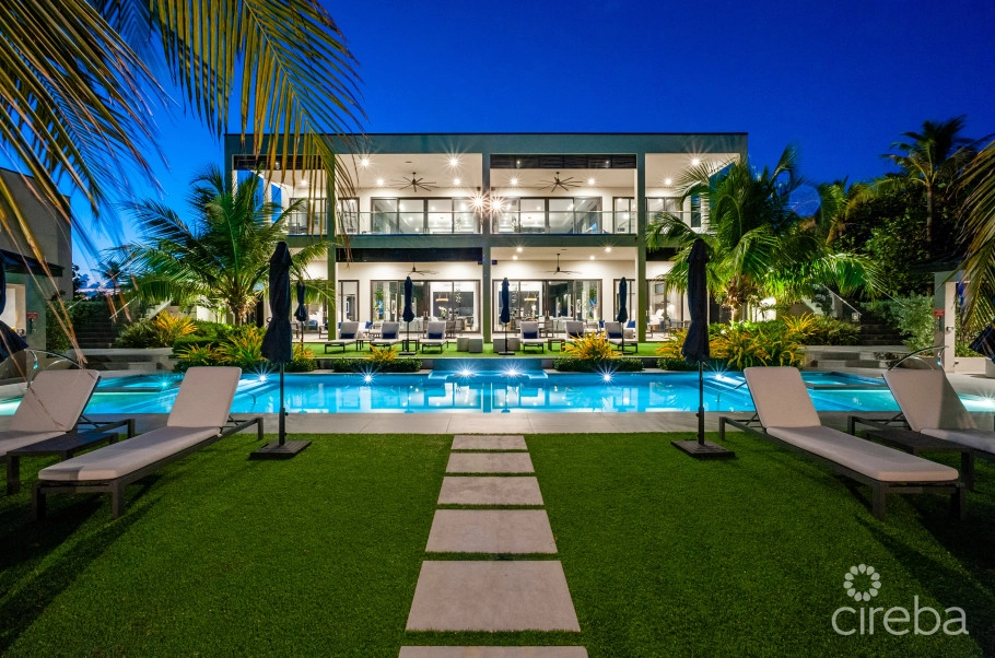 Black Urchin: Private Beachfront Estate
