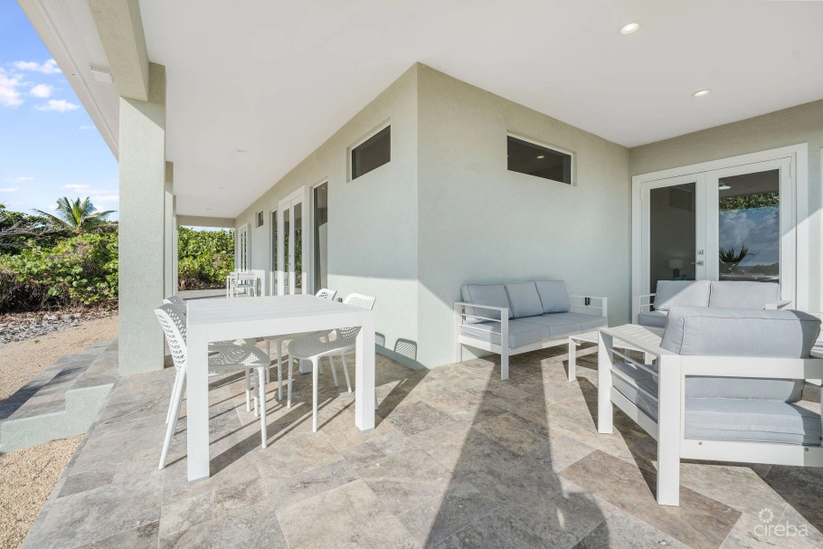 Southside Seafront Villa