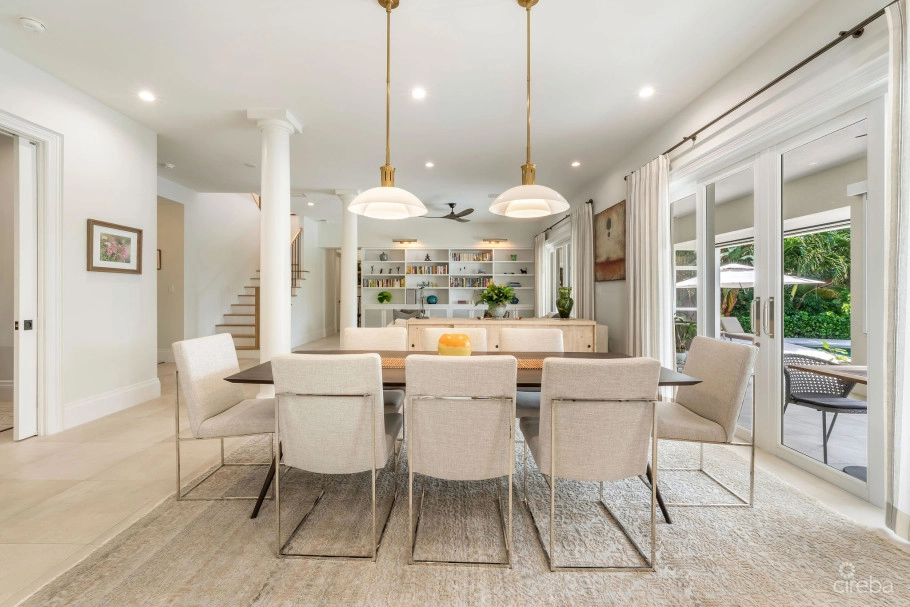 4 Bed Canal Front Villa - Vista Del Mar