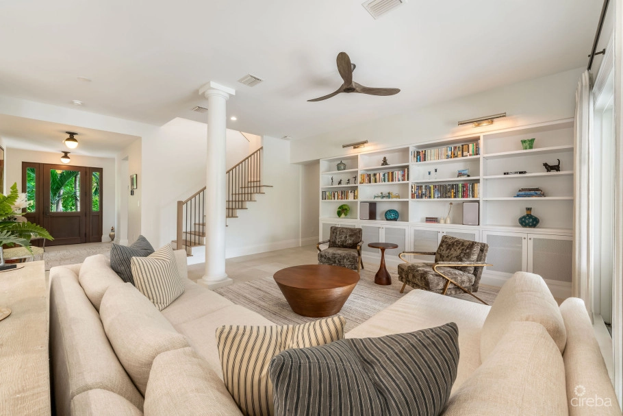 4 Bed Canal Front Villa - Vista Del Mar