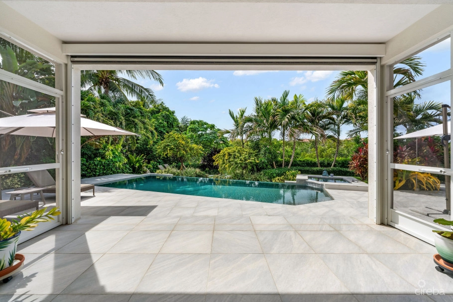4 Bed Canal Front Villa - Vista Del Mar