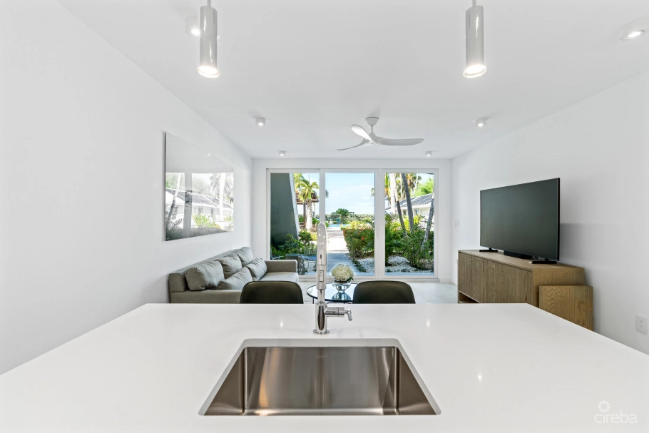 Beachfront Condo Island Pine Villas