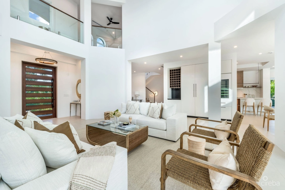 Vista Del Mar | A Reimagined Waterfront Estate
