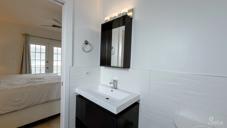 Meadows 2 Bed Townhouse West Bay