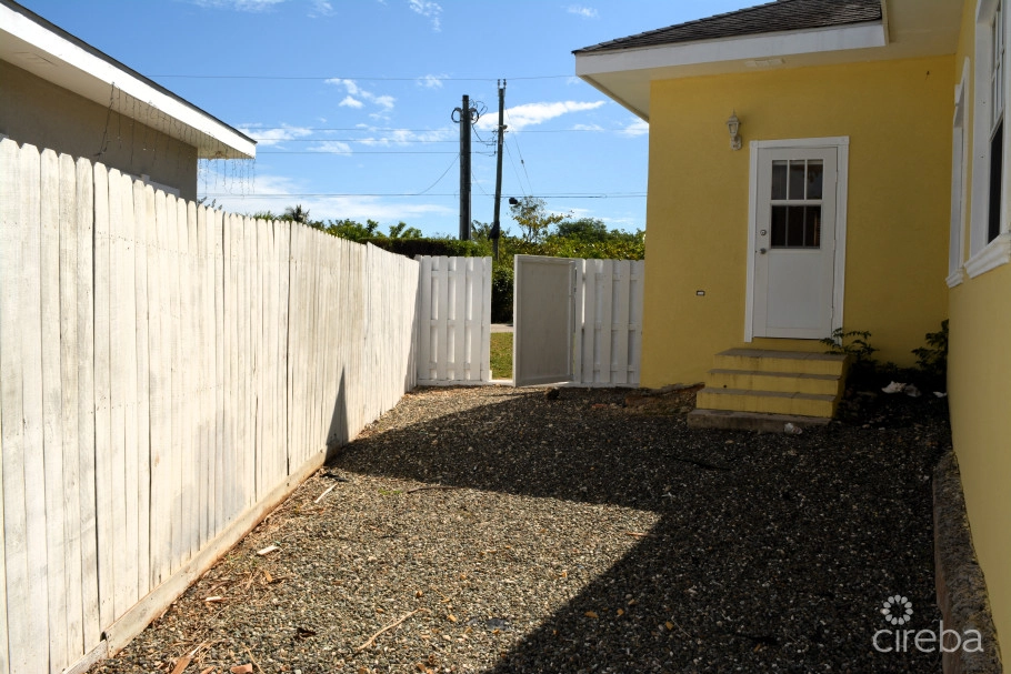 Royal Heights Half Duplex