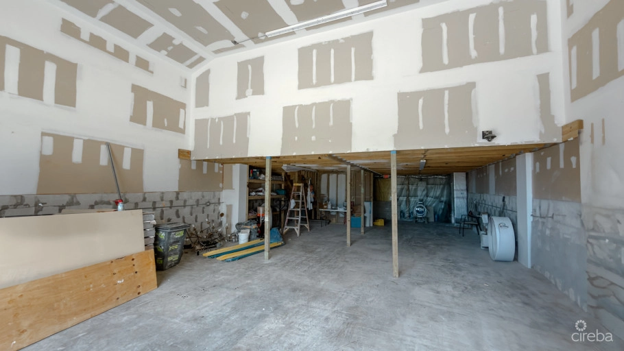 Barcadere Warehouse And Office