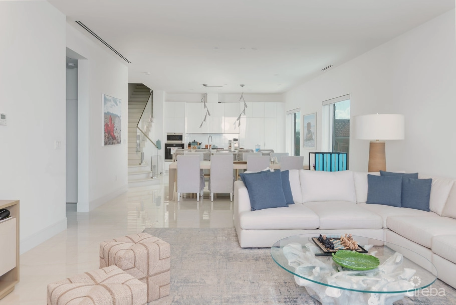 Fin Penthouse 29