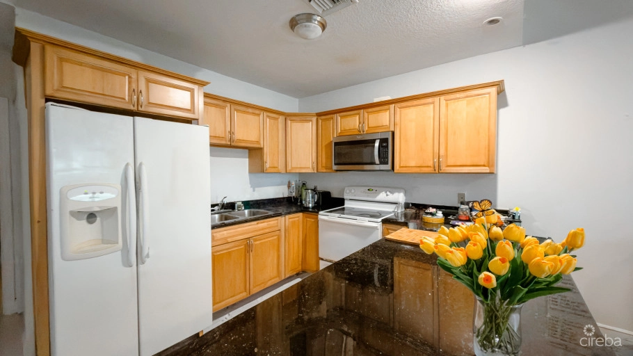 Alhambra Villas 1 Bed Condo