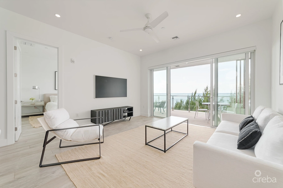 Aura #401 Penthouse - South Sound