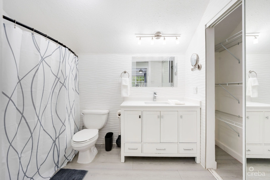 Charming & Centrally Located South Cove In South Sound