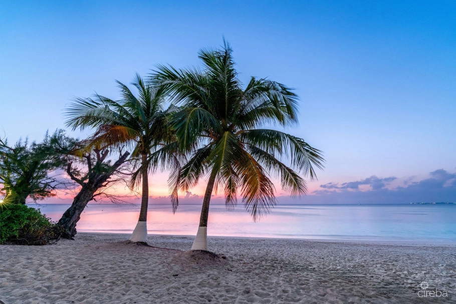 Beachfront Bliss At Cayman Club | Seven Mile Beach