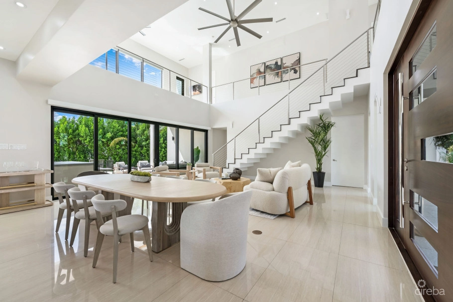 Daum Quay 12, Crystal Harbour Canal Front Home