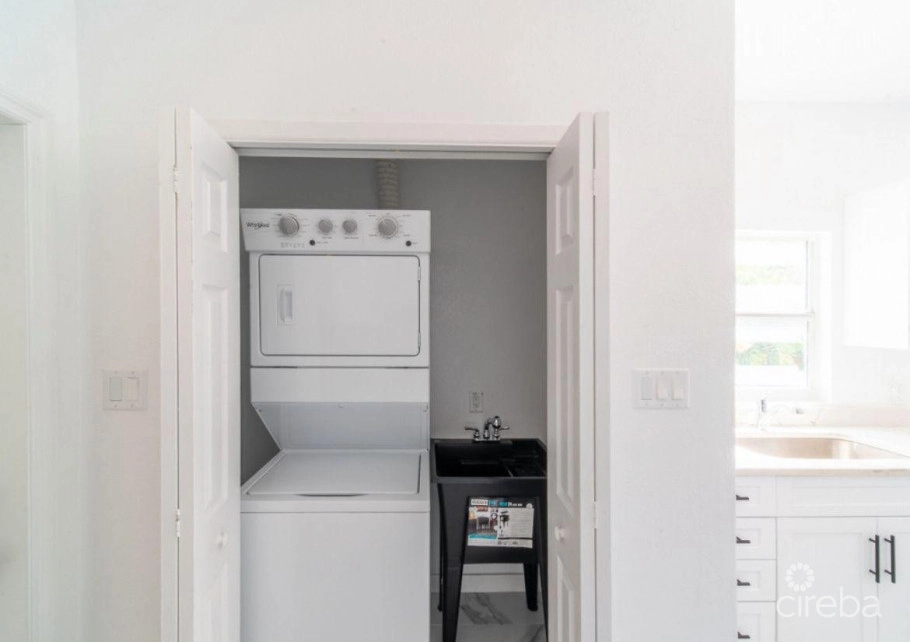 Bodden Town Family Home