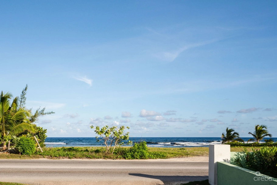 Charming Oceanview Cottage Expansive 0.89 Acre Lot