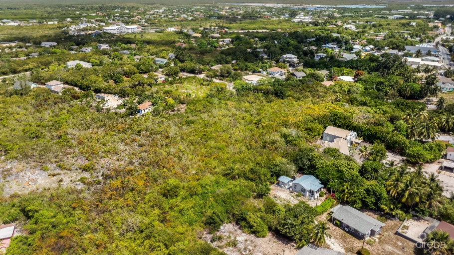 Charming Oceanview Cottage Expansive 0.89 Acre Lot