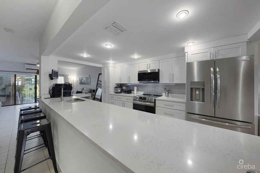 Lime Tree Bay Townhouse 2 Bed 2.5 Bath Smb Corridor
