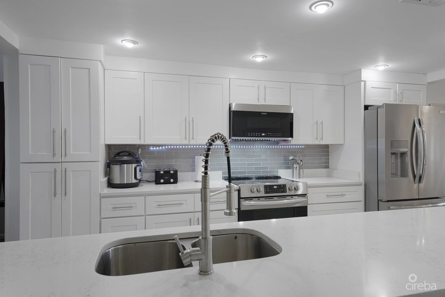 Lime Tree Bay Townhouse 2 Bed 2.5 Bath Smb Corridor