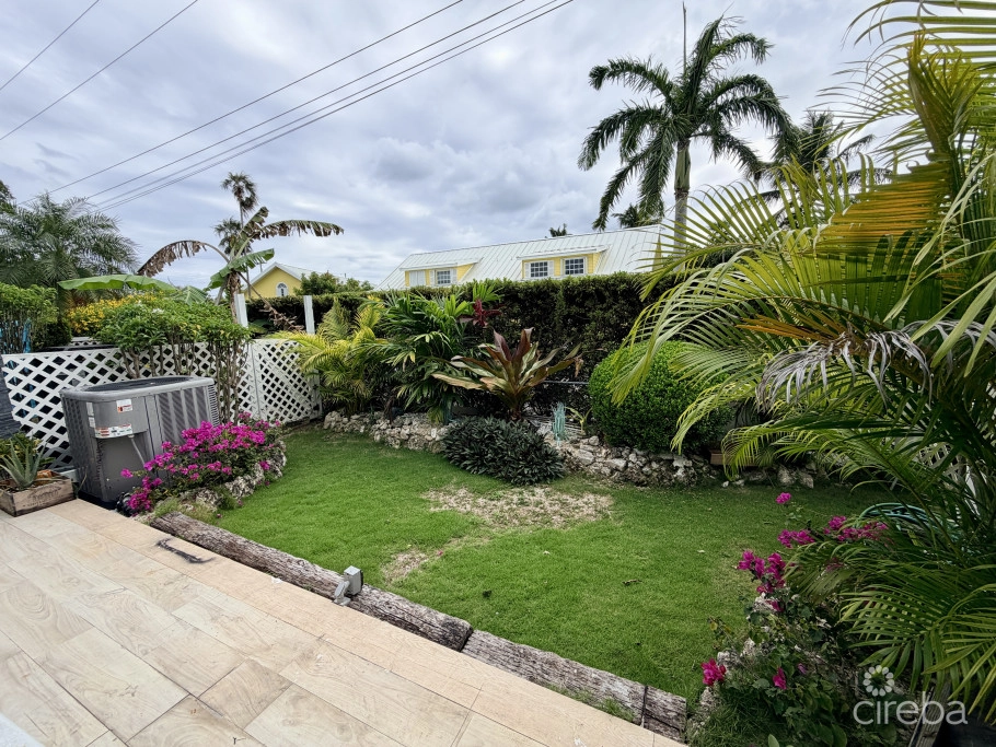 Tropical Haven - Remodeled 3 Bedroom Condo!