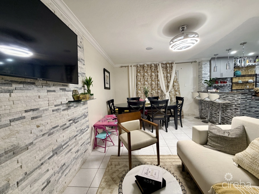 Tropical Haven - Remodeled 3 Bedroom Condo!