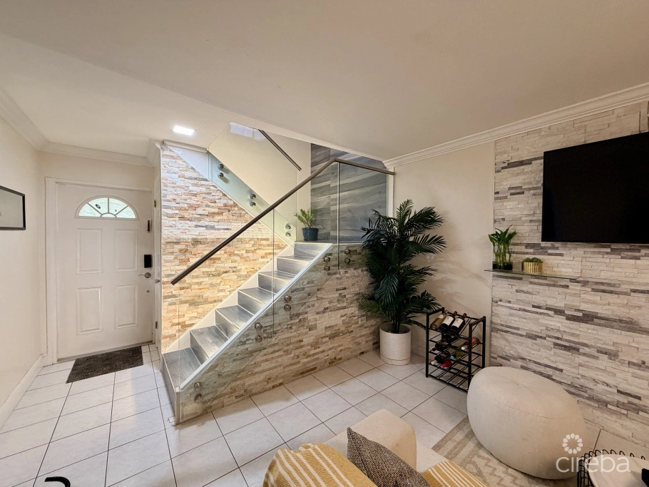Tropical Haven - Remodeled 3 Bedroom Condo!
