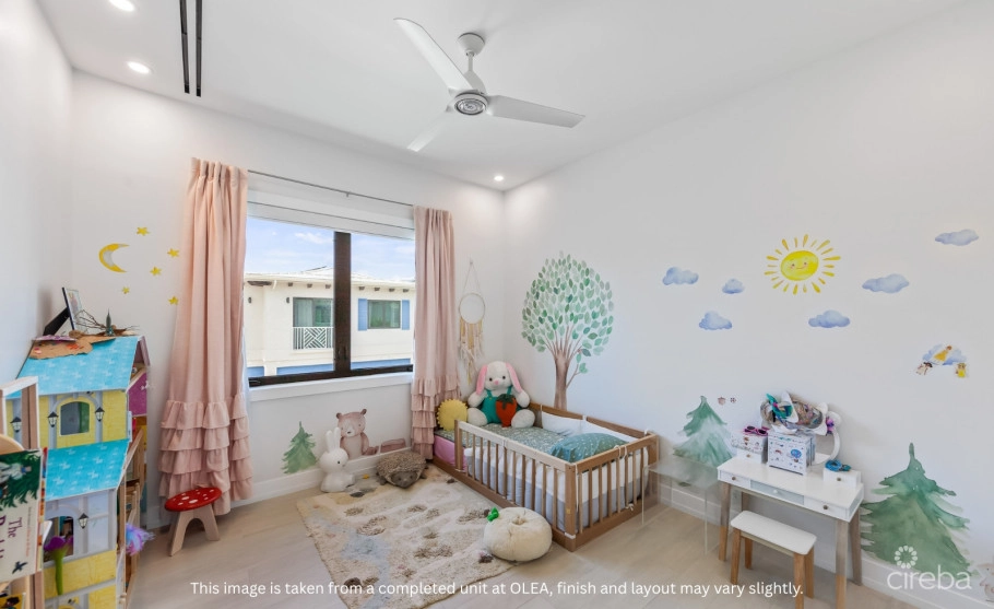 Olea 117, Canal Front Duplex