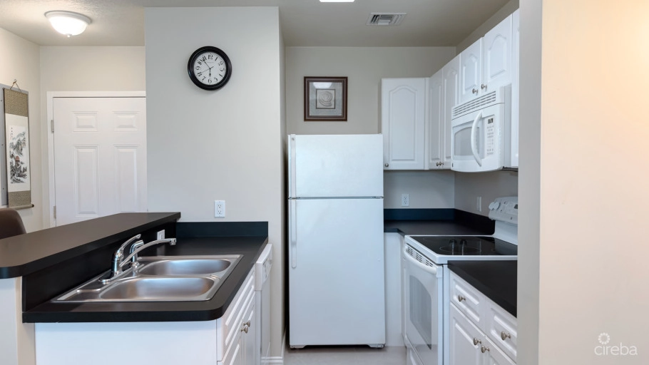 Lakeside 1 Bed Condo