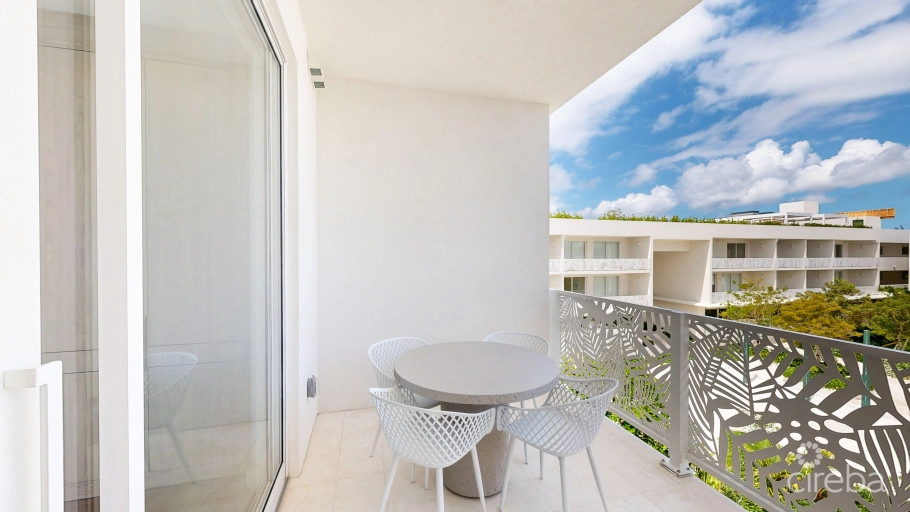 The Grove Too - Third Floor Short Term Rental