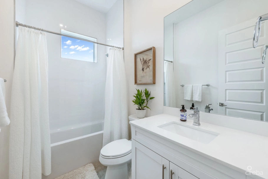 7 Mile Corridor Townhome - Eleven Parc #1
