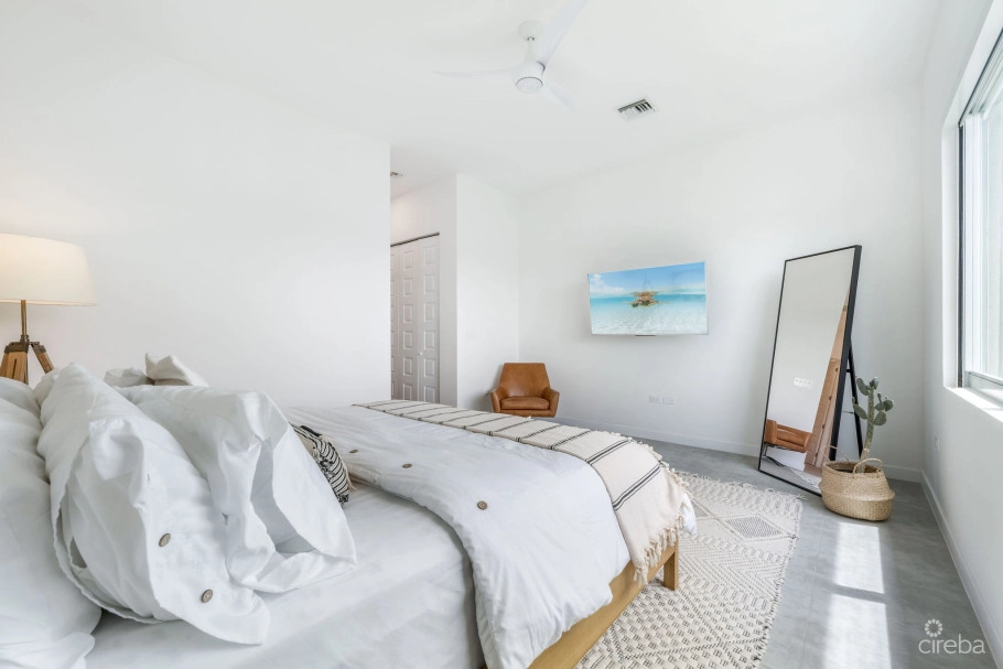7 Mile Corridor Townhome - Eleven Parc #1