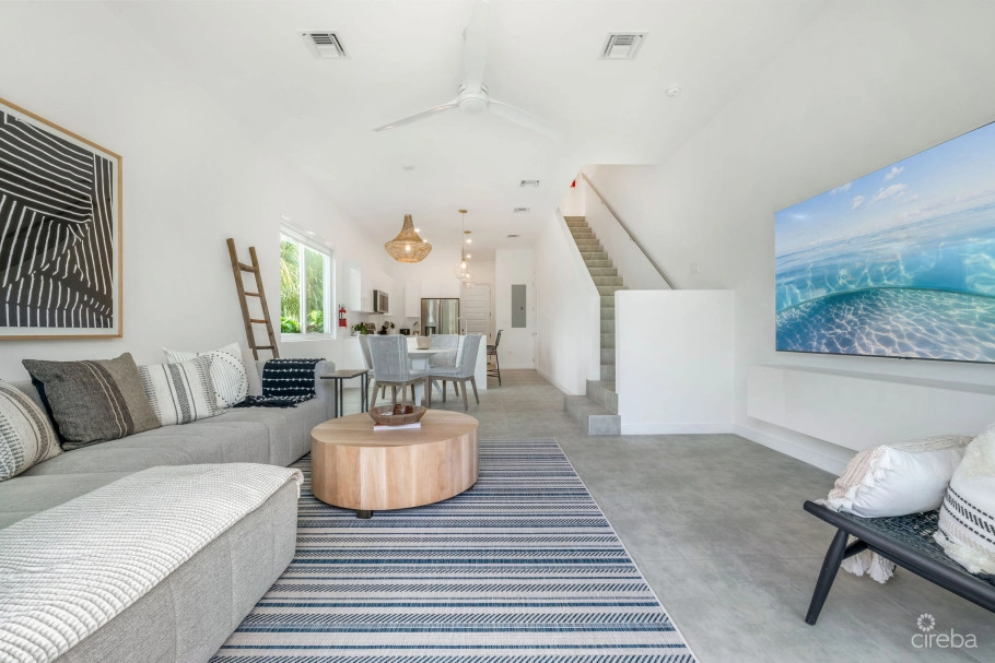 7 Mile Corridor Townhome - Eleven Parc #1