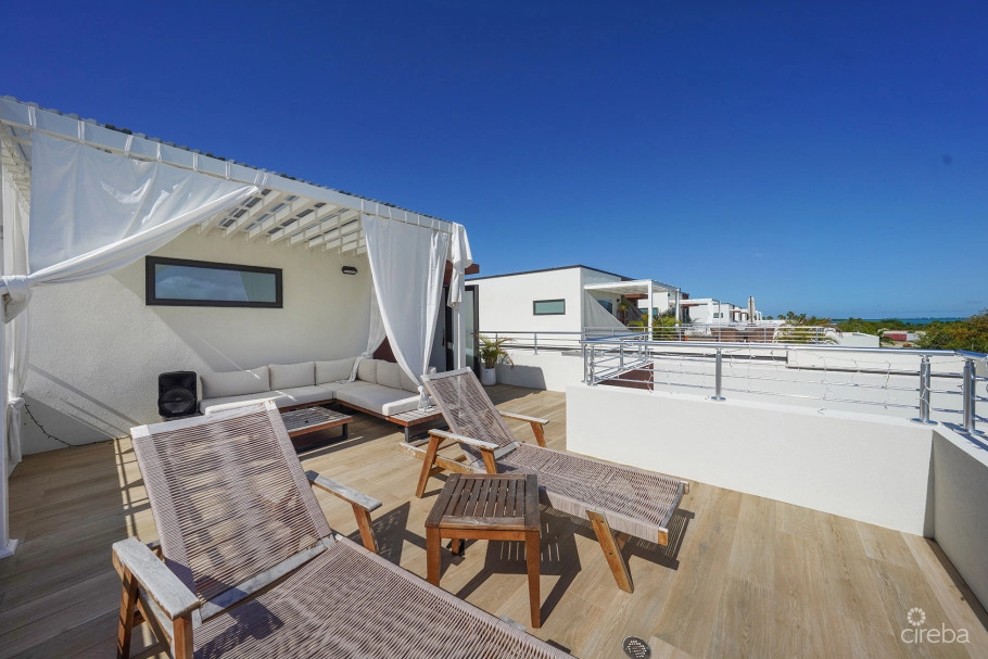 Salt Air Townhome End Unit 4 Bed