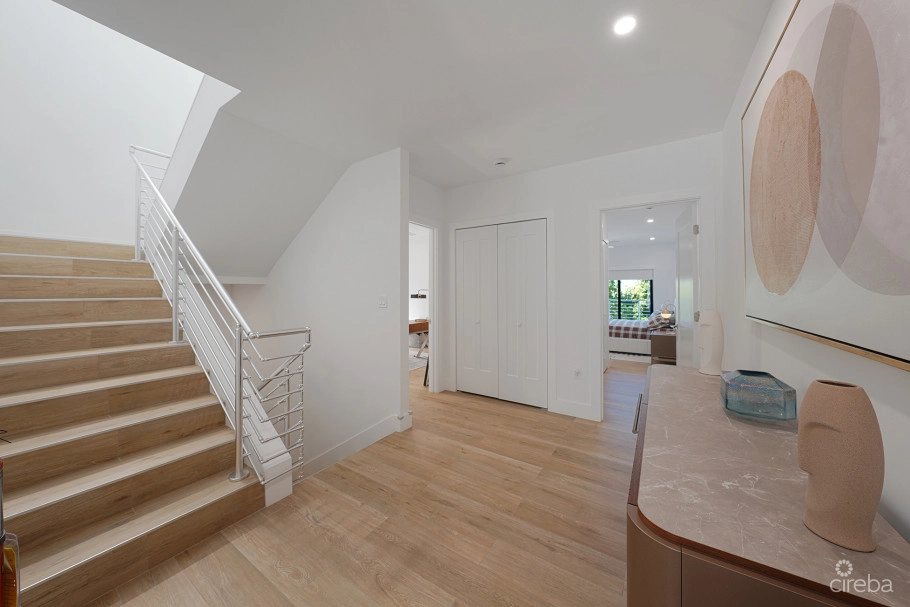 Salt Air Townhome End Unit 4 Bed