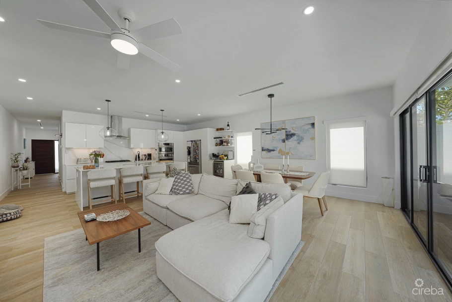 Salt Air Townhome End Unit 4 Bed