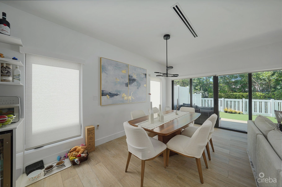 Salt Air Townhome End Unit 4 Bed