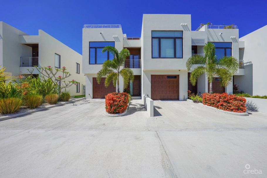 Salt Air Townhome End Unit 4 Bed