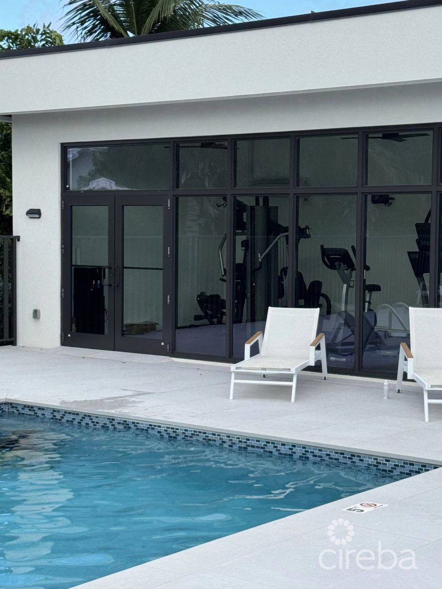 Salt Air Townhome End Unit 4 Bed