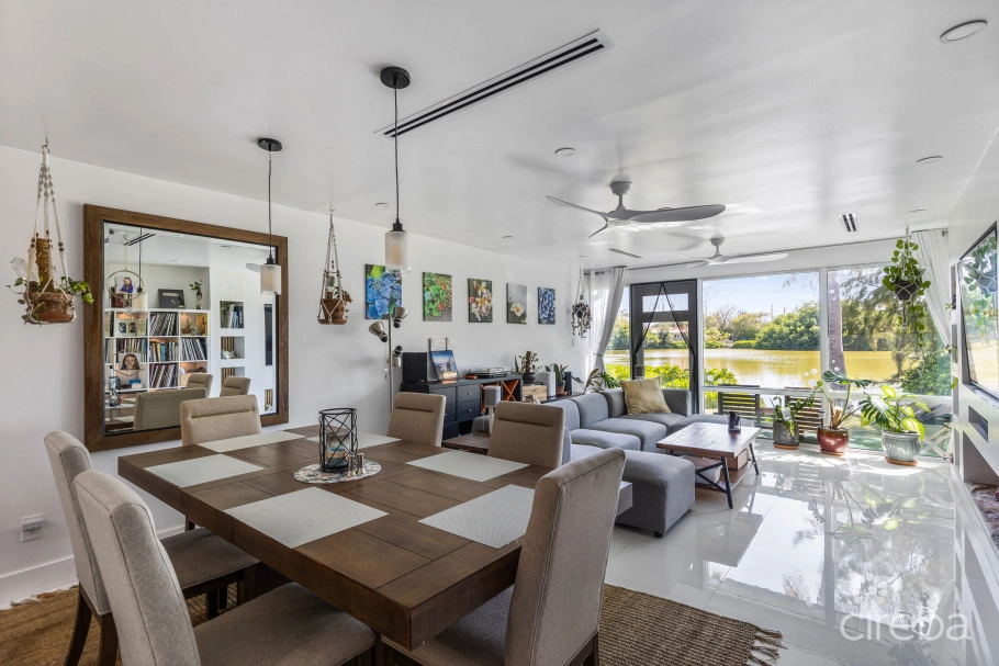 #6 Lakeshore Villas / 2 Bed Plus Den / 3 Bath
