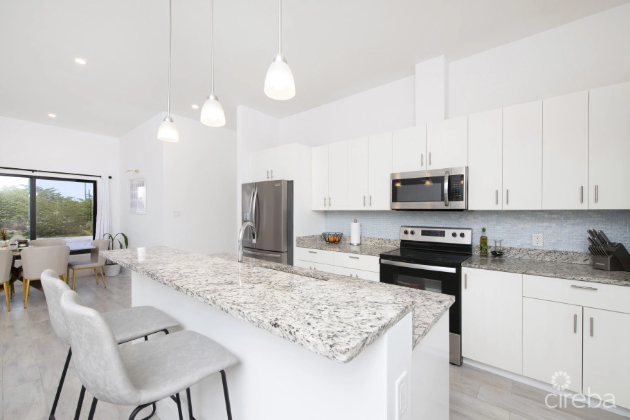 Modern 3 Bed, 3 Bath Single Family Home. With Bonus Office/den.