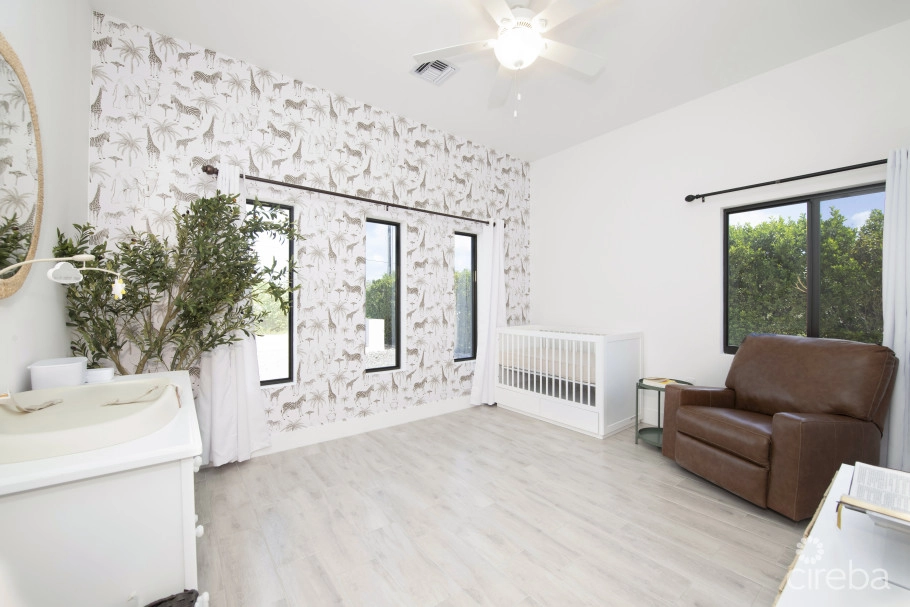 Modern 3 Bed, 3 Bath Single Family Home. With Bonus Office/den.