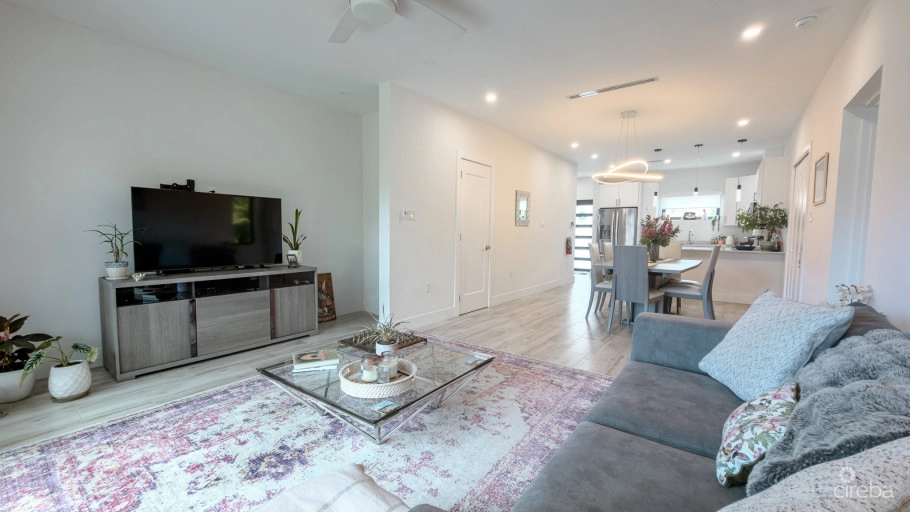 The Lagoons 3 Bed Waterfront Townhouse