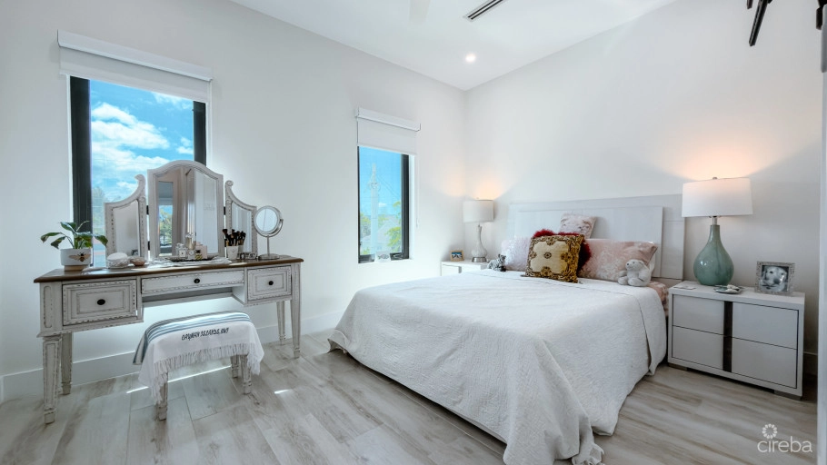 The Lagoons 3 Bed Waterfront Townhouse