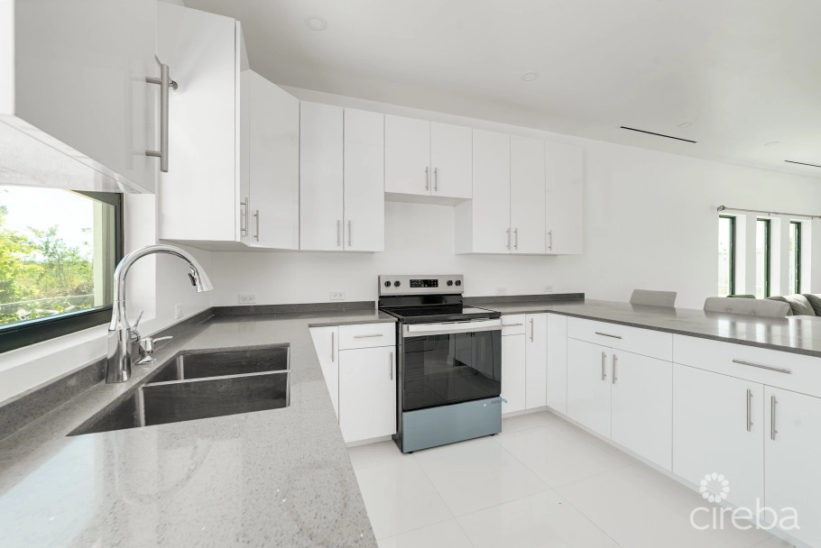 Hyre View - 3 Bed, 2 Bath Duplex