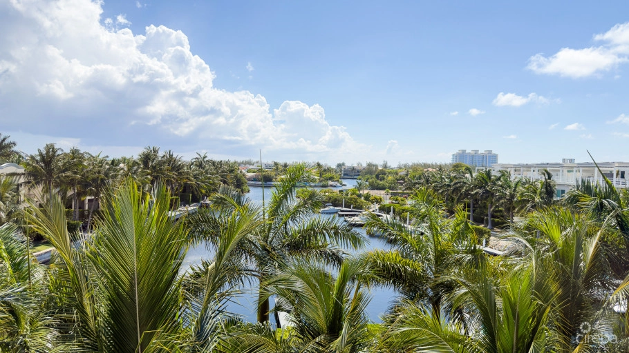 Solara Townhome Crystal Harbour