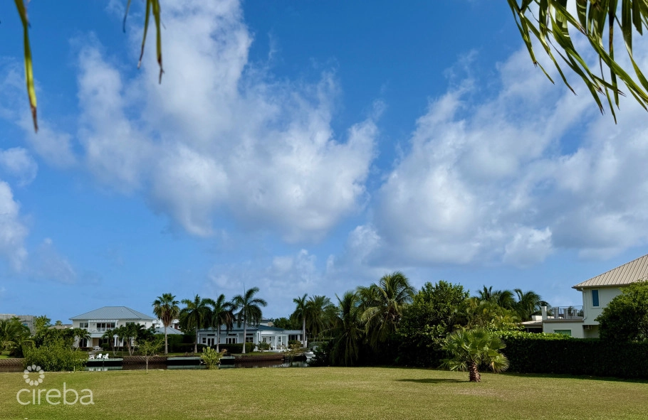 Grand Harbour, Grand Isle Canal Front Land
