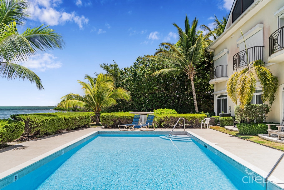 Harbour Point Oceanfront 3 Bed Plus Office