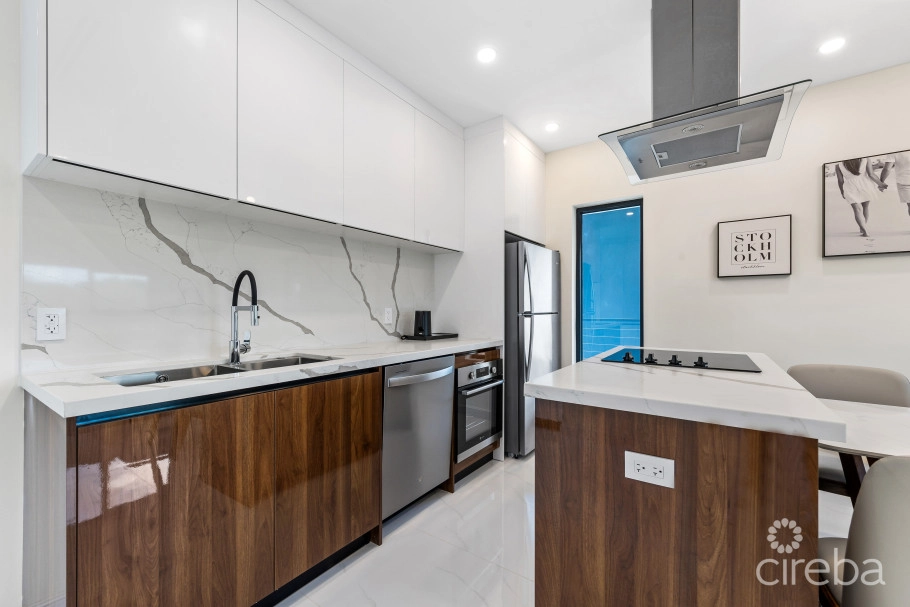 Lovely 2 Bed  2 Bath - Arza West Bay