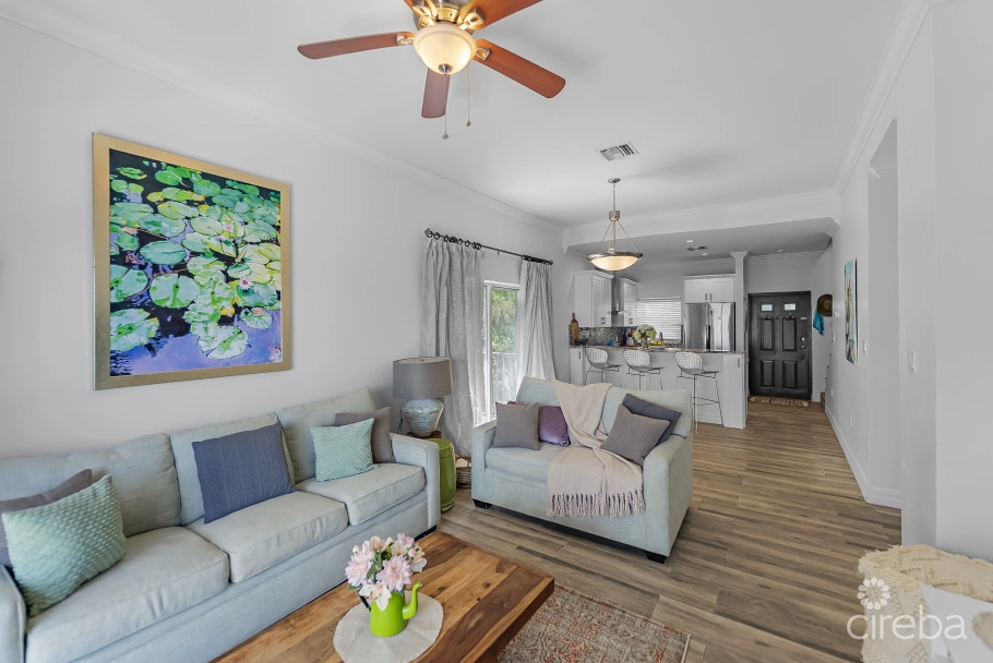 Harbour Point Oceanfront 3 Bed Plus Office