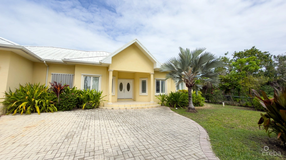 Canal Front Home 3 Bed Prospect